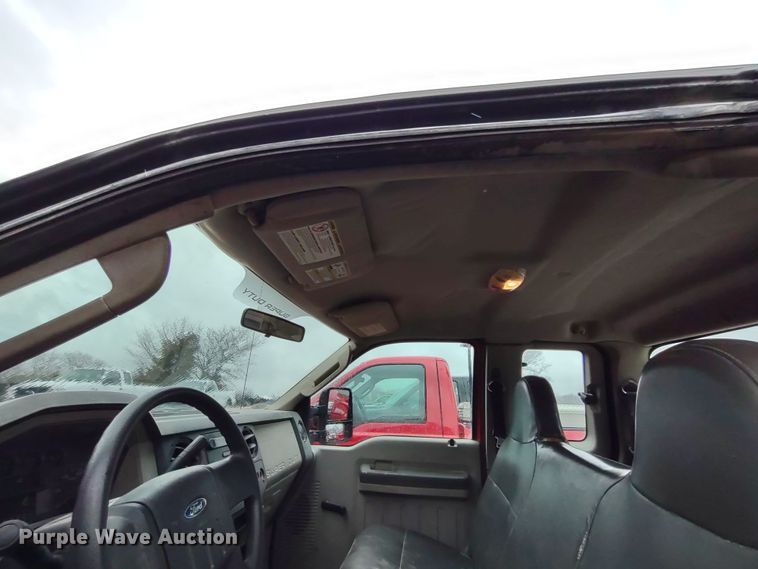 image for item MD9328 2009 Ford F250 Super Duty XL  SuperCab pickup truck