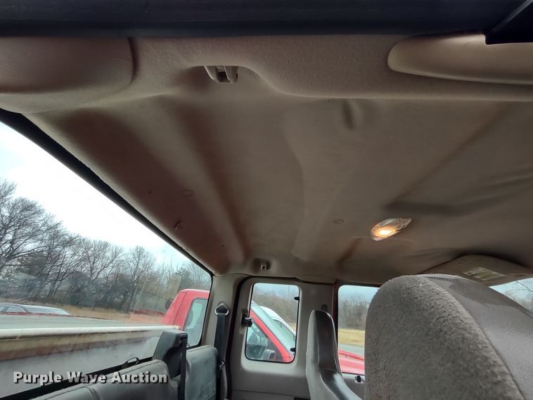 image for item MD9328 2009 Ford F250 Super Duty XL  SuperCab pickup truck