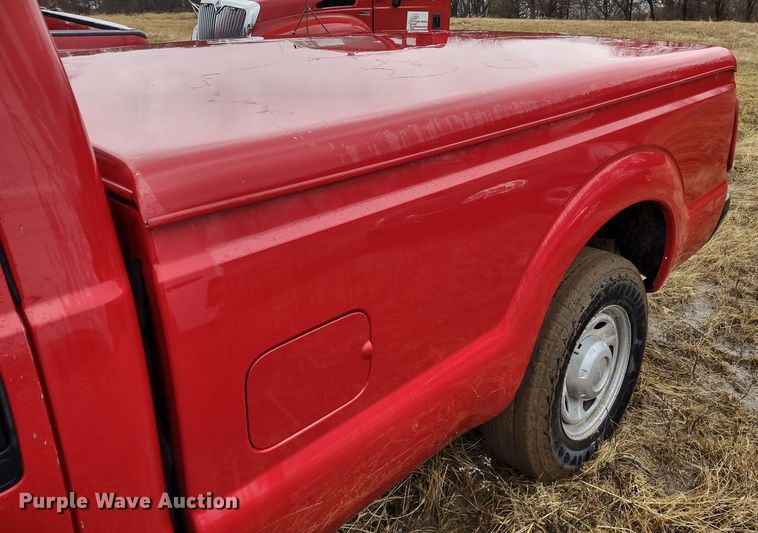 image for item MD9329 2011 Ford F250 Super Duty XL  pickup truck