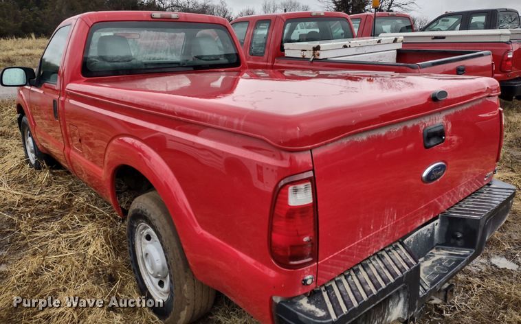 image for item MD9329 2011 Ford F250 Super Duty XL  pickup truck