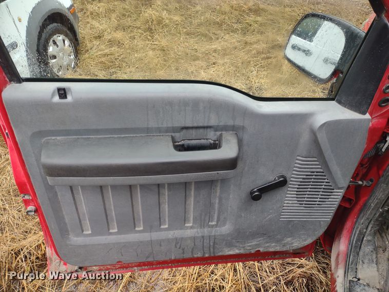 image for item MD9329 2011 Ford F250 Super Duty XL  pickup truck