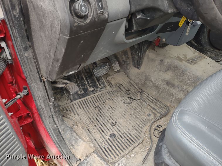 image for item MD9329 2011 Ford F250 Super Duty XL  pickup truck