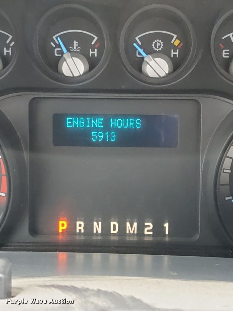 image for item MD9329 2011 Ford F250 Super Duty XL  pickup truck