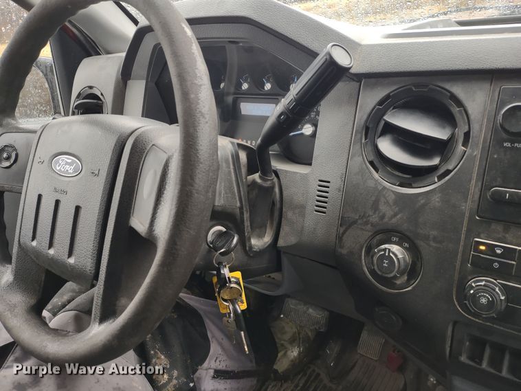 image for item MD9329 2011 Ford F250 Super Duty XL  pickup truck