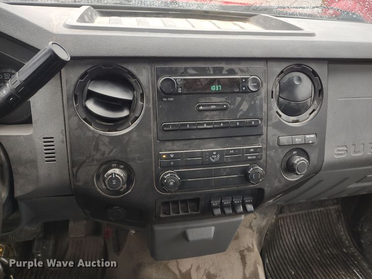 image for item MD9329 2011 Ford F250 Super Duty XL  pickup truck