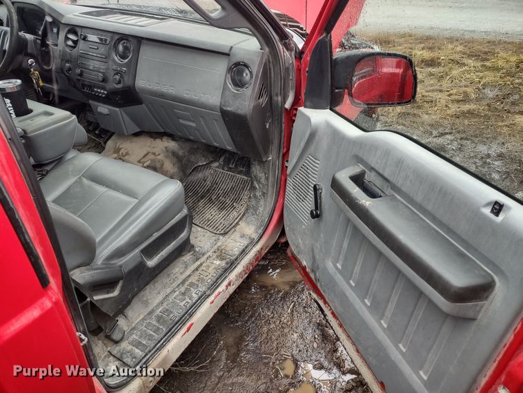 image for item MD9329 2011 Ford F250 Super Duty XL  pickup truck