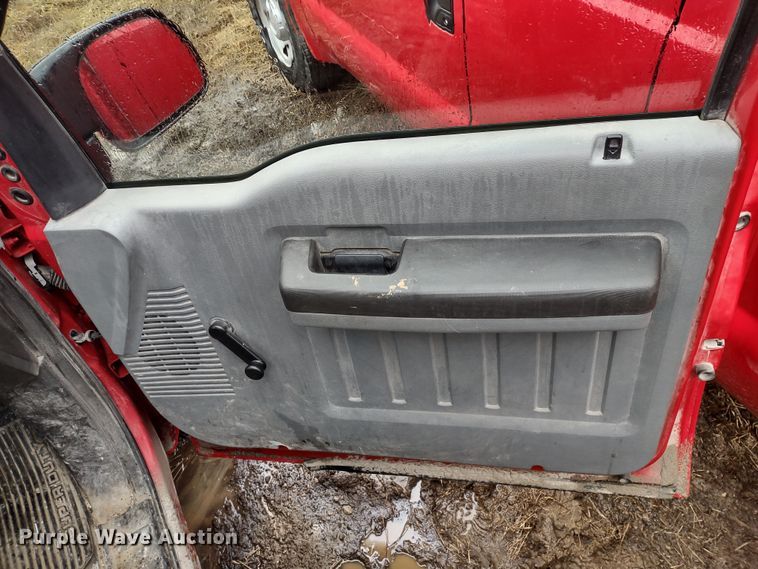 image for item MD9329 2011 Ford F250 Super Duty XL  pickup truck