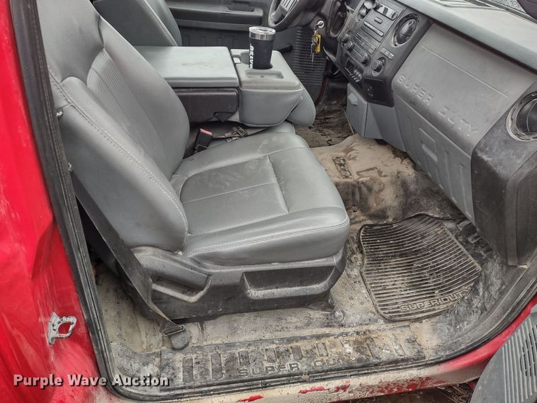 image for item MD9329 2011 Ford F250 Super Duty XL  pickup truck