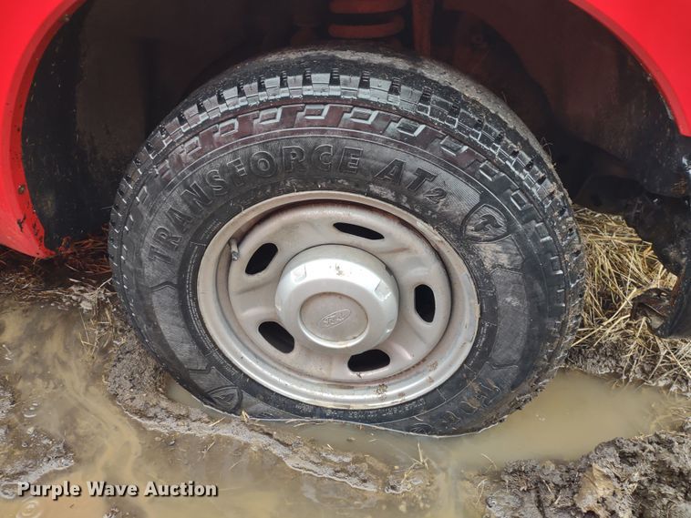 image for item MD9329 2011 Ford F250 Super Duty XL  pickup truck