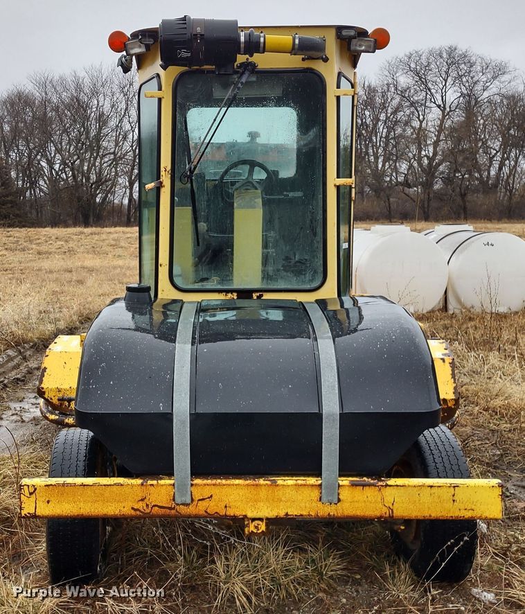 image for item MD9330 2005 Superior DT80C  broom