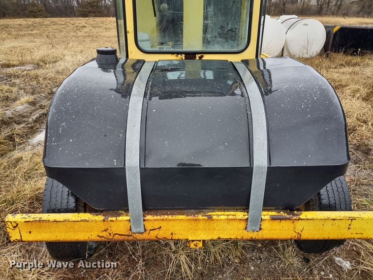 image for item MD9330 2005 Superior DT80C  broom