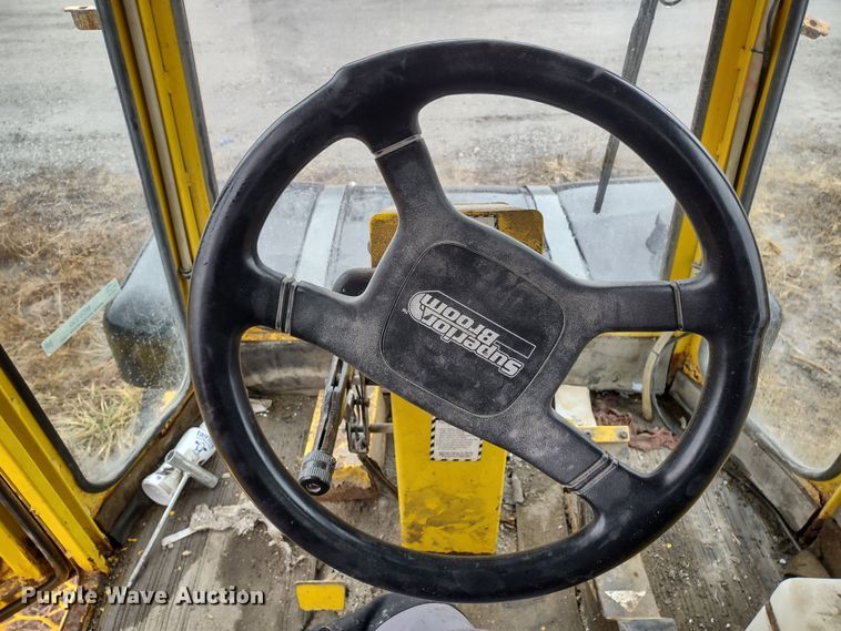 image for item MD9330 2005 Superior DT80C  broom