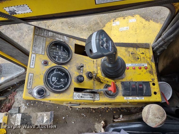 image for item MD9330 2005 Superior DT80C  broom