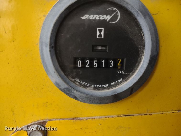 image for item MD9330 2005 Superior DT80C  broom