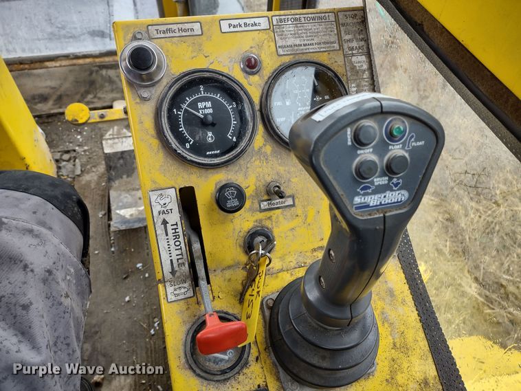 image for item MD9330 2005 Superior DT80C  broom