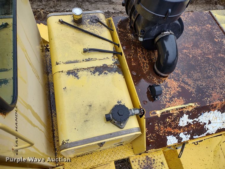 image for item MD9330 2005 Superior DT80C  broom