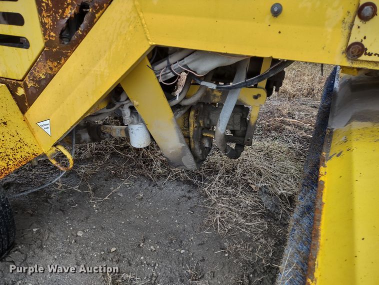 image for item MD9330 2005 Superior DT80C  broom