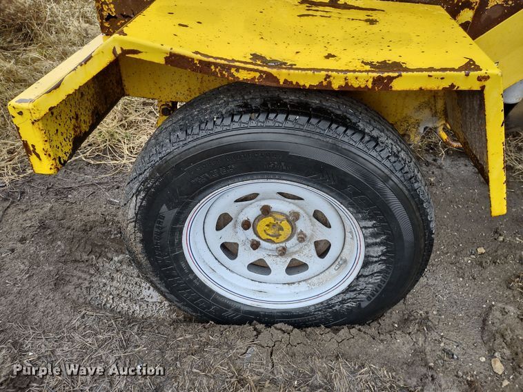 image for item MD9330 2005 Superior DT80C  broom