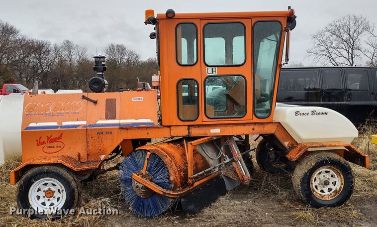 image for item MD9331 2012 Broce KR350  broom