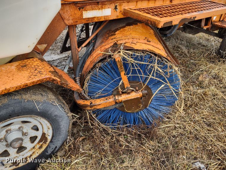 image for item MD9331 2012 Broce KR350  broom