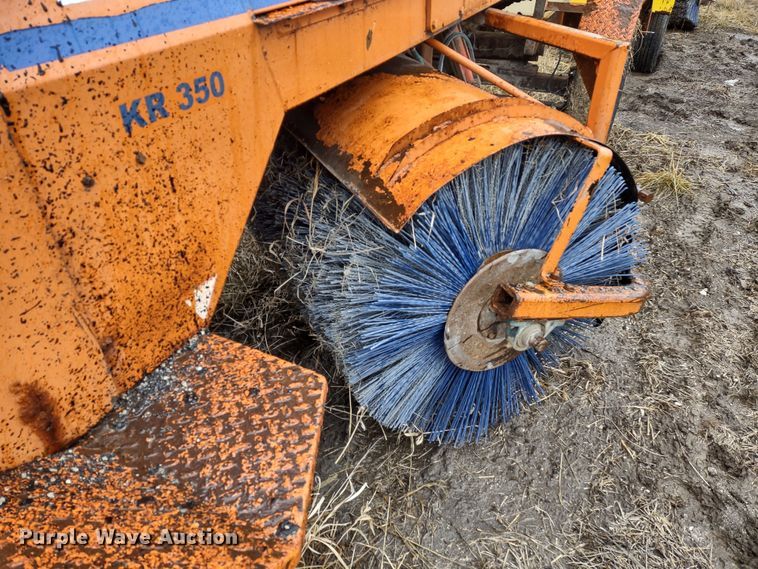 image for item MD9331 2012 Broce KR350  broom