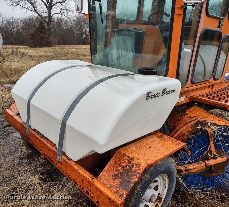 image for item MD9331 2012 Broce KR350  broom