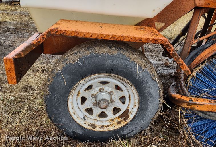 image for item MD9331 2012 Broce KR350  broom