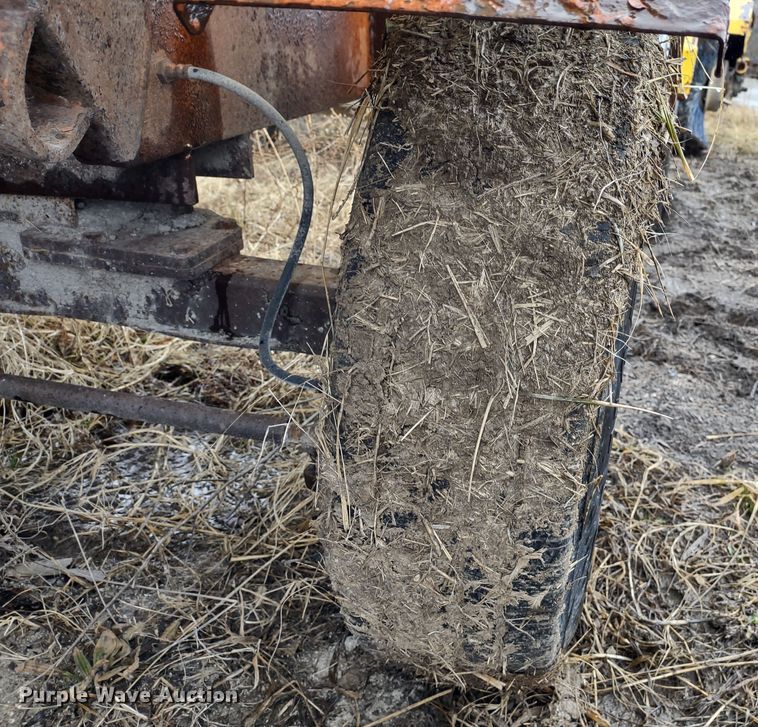 image for item MD9331 2012 Broce KR350  broom