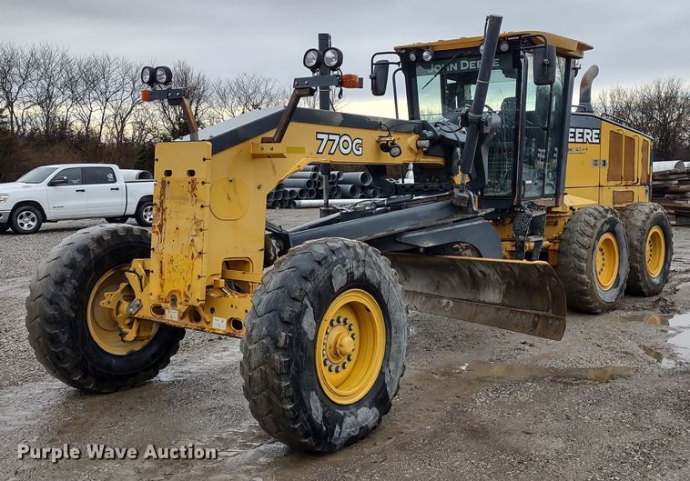 image for item MD9332 2013 John Deere 770G  motor grader