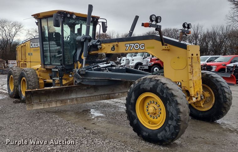 image for item MD9332 2013 John Deere 770G  motor grader