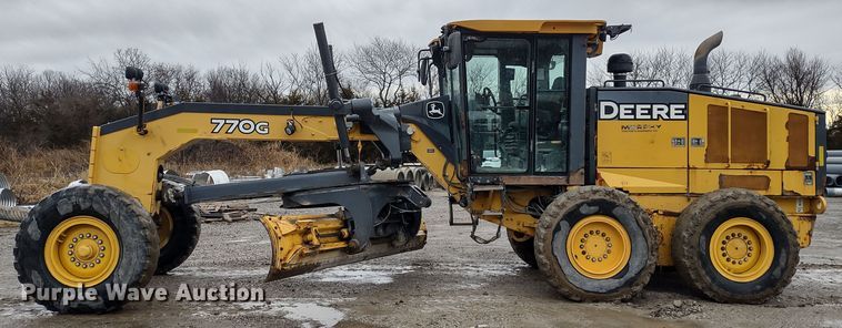 image for item MD9332 2013 John Deere 770G  motor grader
