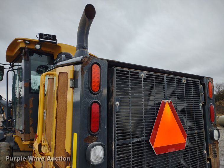 image for item MD9332 2013 John Deere 770G  motor grader