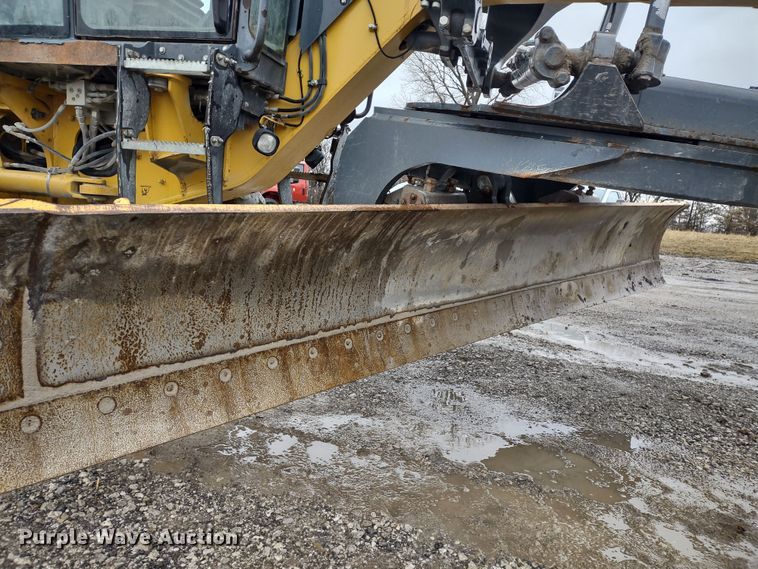 image for item MD9332 2013 John Deere 770G  motor grader