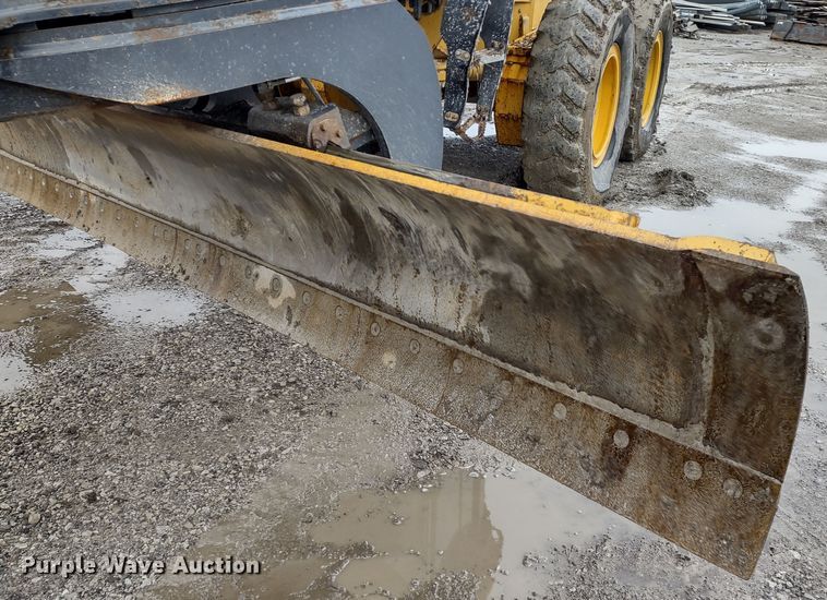 image for item MD9332 2013 John Deere 770G  motor grader