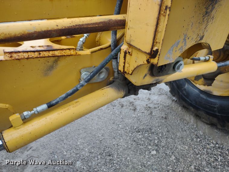 image for item MD9332 2013 John Deere 770G  motor grader