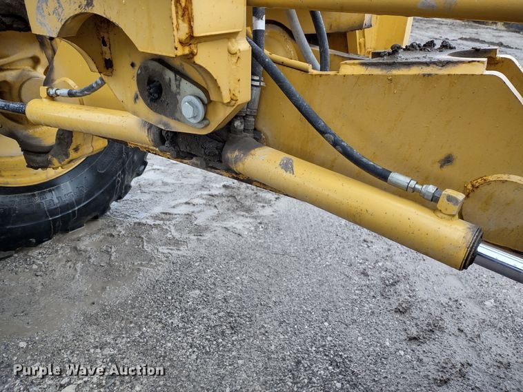 image for item MD9332 2013 John Deere 770G  motor grader