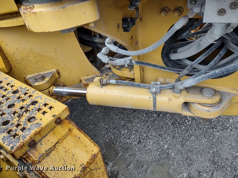 image for item MD9332 2013 John Deere 770G  motor grader