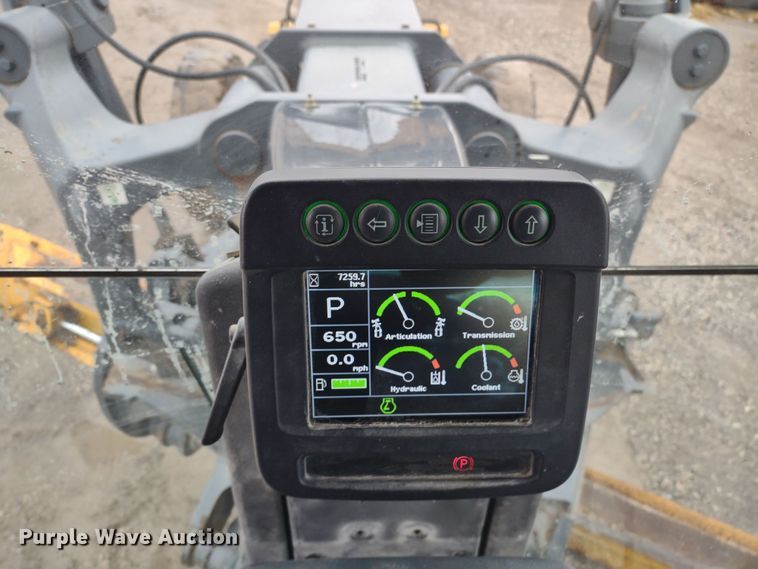 image for item MD9332 2013 John Deere 770G  motor grader