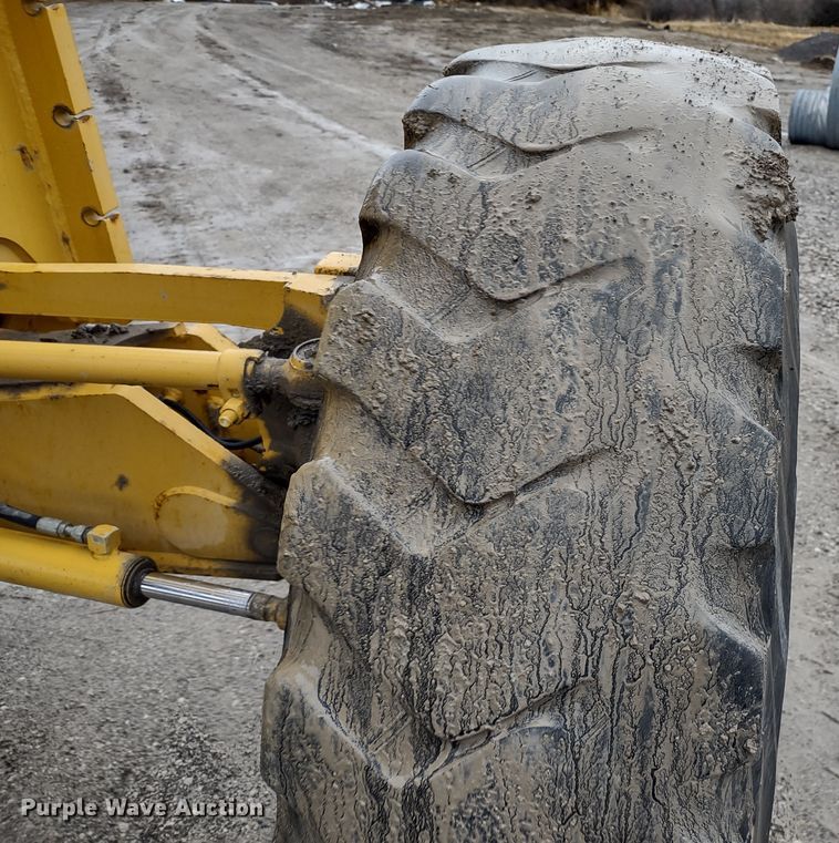 image for item MD9332 2013 John Deere 770G  motor grader