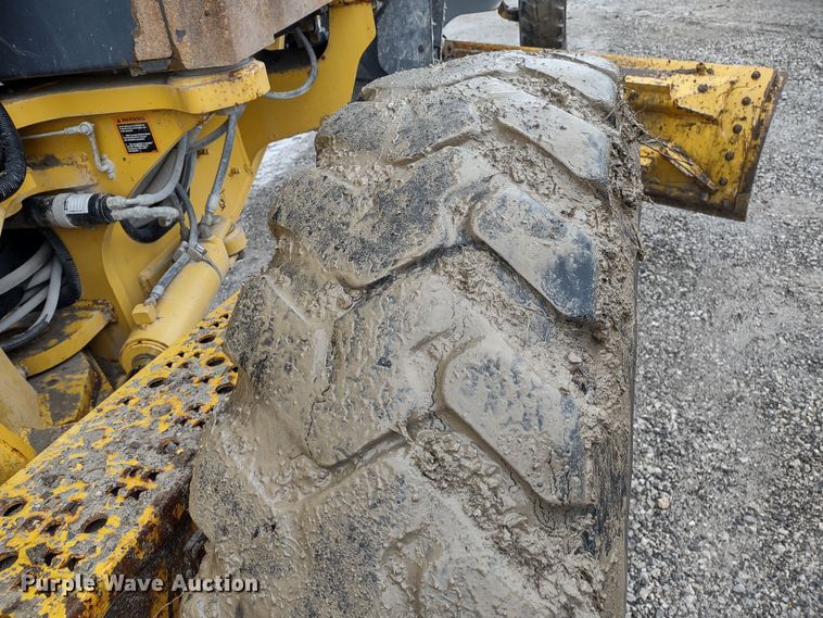 image for item MD9332 2013 John Deere 770G  motor grader