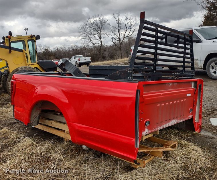 image for item MD9335 Ford F250 Super Duty  pickup truck bed