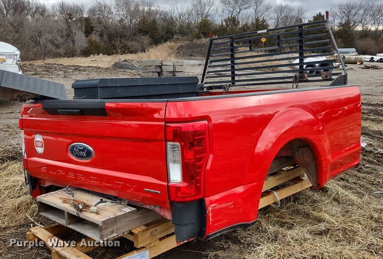 image for item MD9335 Ford F250 Super Duty  pickup truck bed