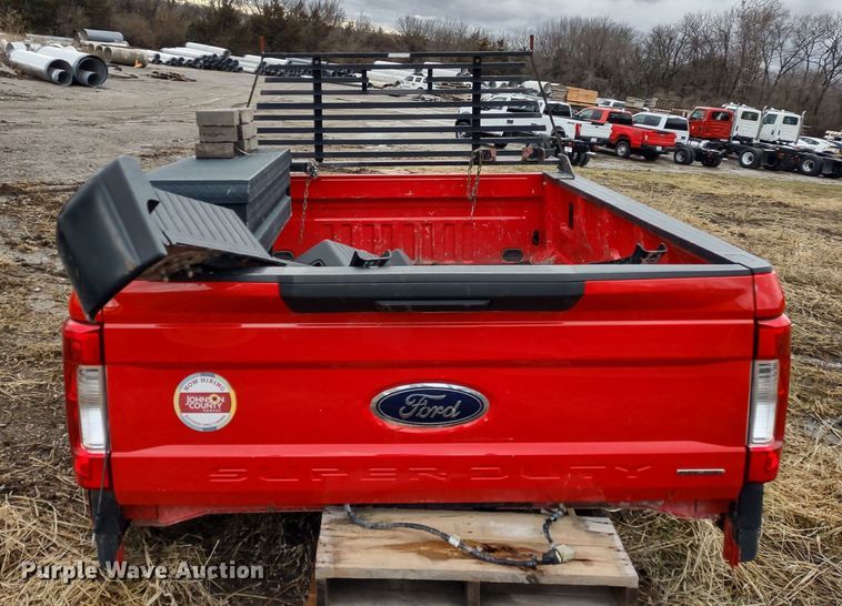 image for item MD9335 Ford F250 Super Duty  pickup truck bed