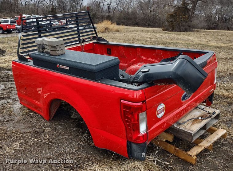 image for item MD9335 Ford F250 Super Duty  pickup truck bed