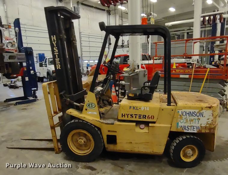 image for item MD9339 1989 Hyster H60XL  forklift