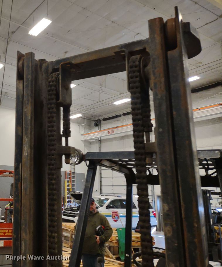 image for item MD9339 1989 Hyster H60XL  forklift