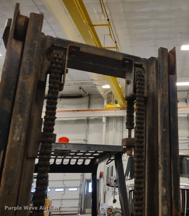 image for item MD9339 1989 Hyster H60XL  forklift