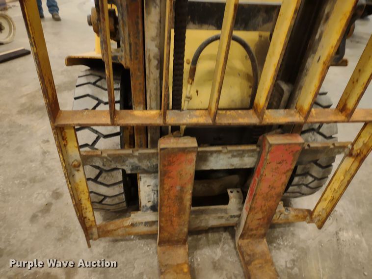 image for item MD9339 1989 Hyster H60XL  forklift