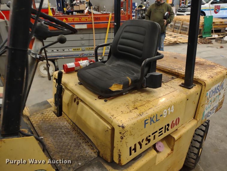 image for item MD9339 1989 Hyster H60XL  forklift