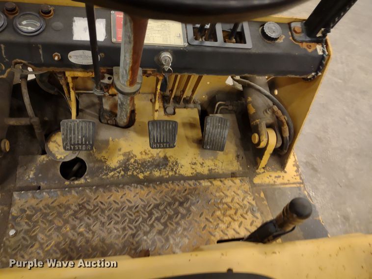 image for item MD9339 1989 Hyster H60XL  forklift